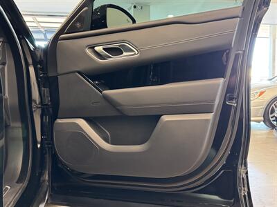 2023 Land Rover Range Rover Velar P340 R-Dynamic S   - Photo 14 - Gladstone, OR 97027
