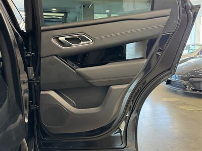 2023 Land Rover Range Rover Velar P340 R-Dynamic S   - Photo 16 - Gladstone, OR 97027
