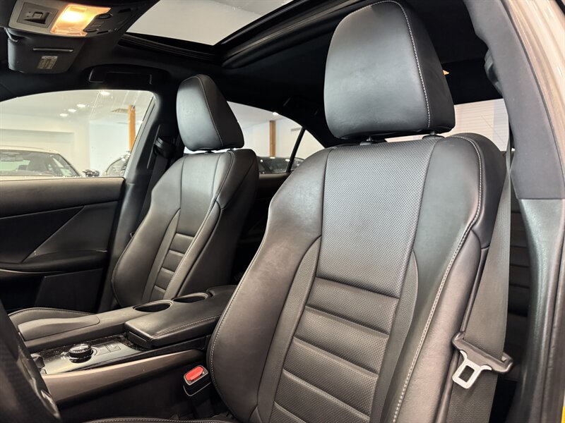 2014 Lexus IS 350 F SPORT photo 7