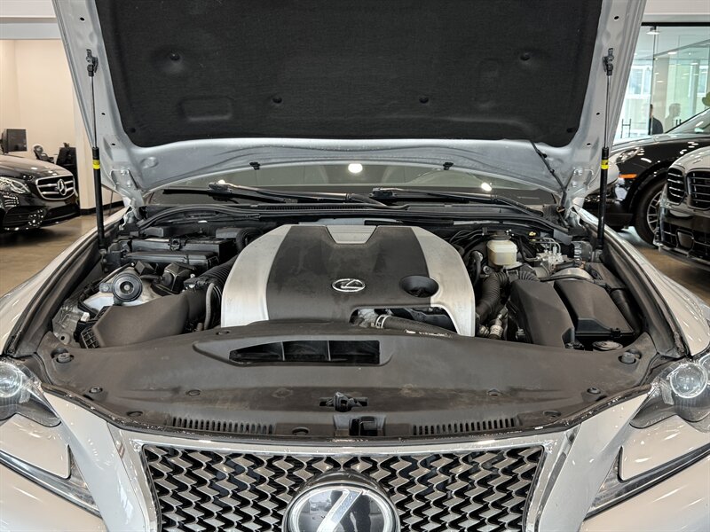 2014 Lexus IS 350 F SPORT photo 16
