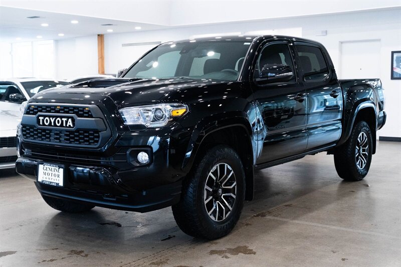 2021 Toyota Tacoma TRD Sport's photo