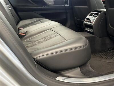 2021 BMW 750i xDrive - Photo 20 - Gladstone, OR 97027