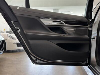 2021 BMW 750i xDrive - Photo 15 - Gladstone, OR 97027