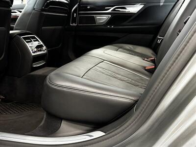 2021 BMW 750i xDrive - Photo 19 - Gladstone, OR 97027