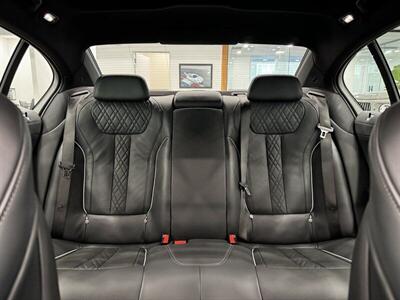 2021 BMW 750i xDrive - Photo 11 - Gladstone, OR 97027