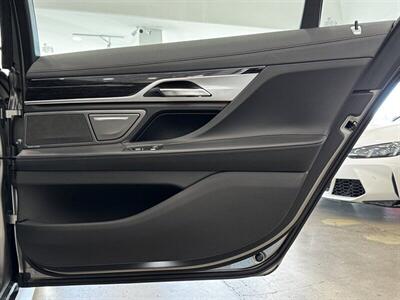 2021 BMW 750i xDrive - Photo 16 - Gladstone, OR 97027