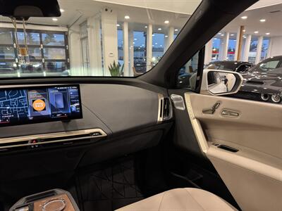 2022 BMW iX xDrive50   - Photo 19 - Gladstone, OR 97027