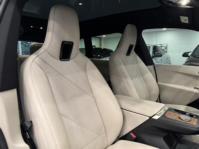2022 BMW iX xDrive50   - Photo 14 - Gladstone, OR 97027