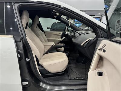 2022 BMW iX xDrive50   - Photo 9 - Gladstone, OR 97027
