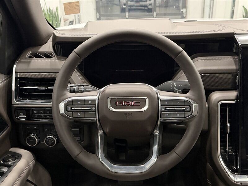 2025 Gmc Yukon photo 3