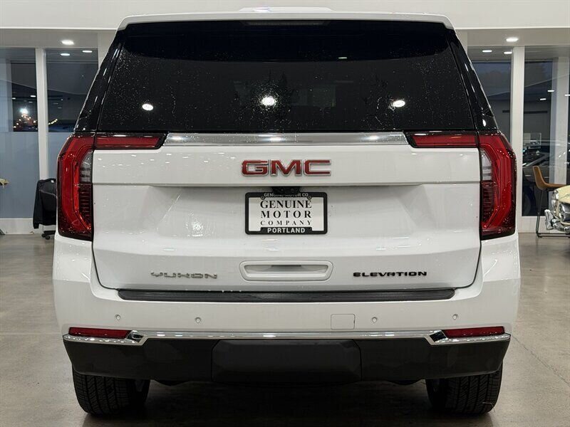 2025 Gmc Yukon photo 2
