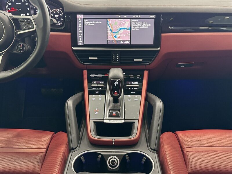 2021 Porsche Cayenne Coupe photo 26