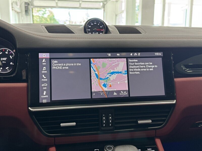 2021 Porsche Cayenne Coupe photo 23