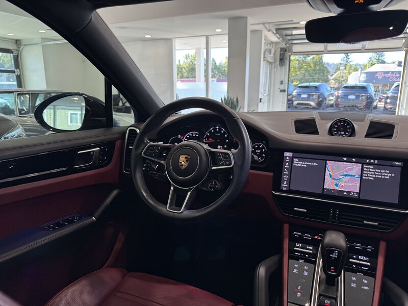 2021 Porsche Cayenne Coupe photo 17