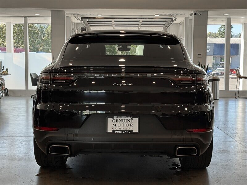 2021 Porsche Cayenne Coupe photo 4