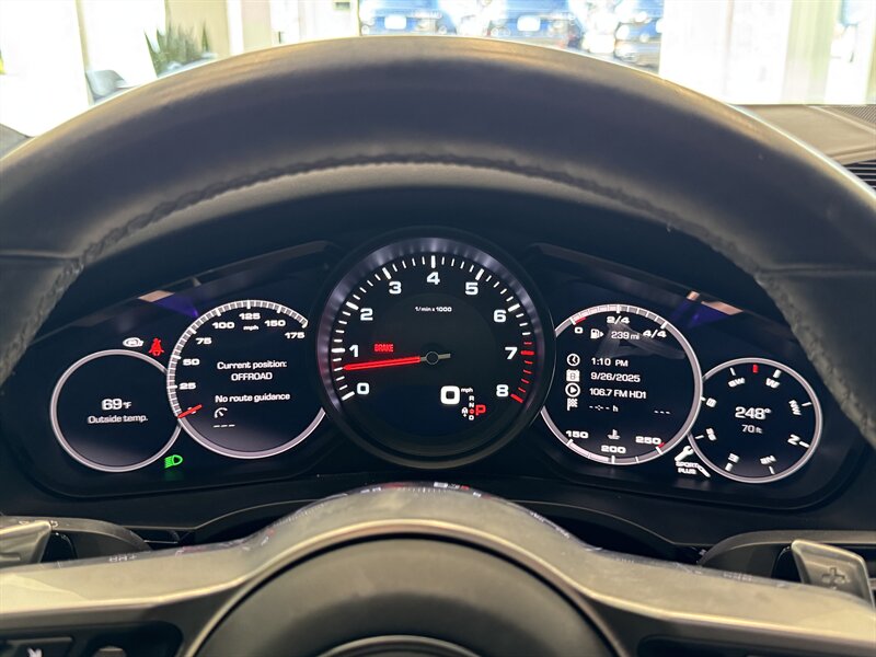 2021 Porsche Cayenne Coupe photo 21