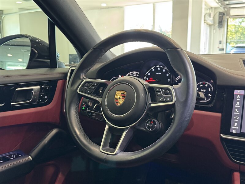 2021 Porsche Cayenne Coupe photo 19