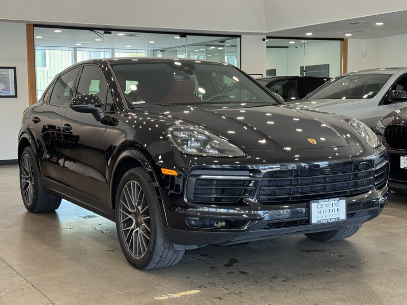 2021 Porsche Cayenne Coupe photo 2
