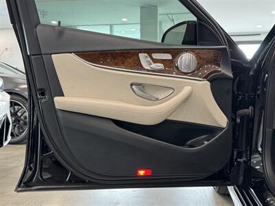 2018 Mercedes-Benz E 400 4MATIC® - Photo 13 - Gladstone, OR 97027