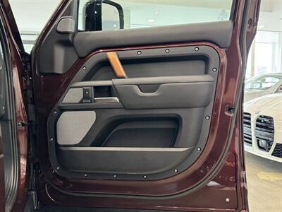 2023 Land Rover Defender X   - Photo 14 - Gladstone, OR 97027
