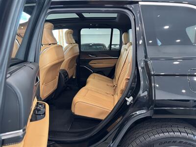 2023 Jeep Grand Cherokee Summit   - Photo 12 - Gladstone, OR 97027