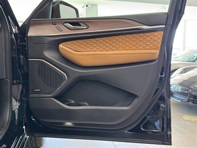 2023 Jeep Grand Cherokee Summit   - Photo 14 - Gladstone, OR 97027