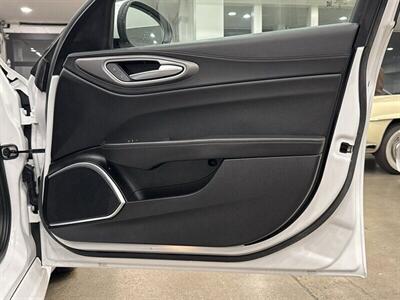 2018 Alfa Romeo Giulia Ti Sport   - Photo 14 - Gladstone, OR 97027