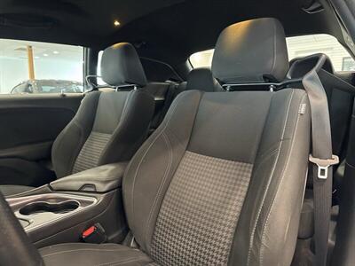 2018 Dodge Challenger SXT - Photo 8 - Gladstone, OR 97027