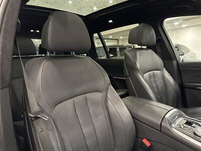 2022 BMW X7 M50i - Photo 9 - Gladstone, OR 97027