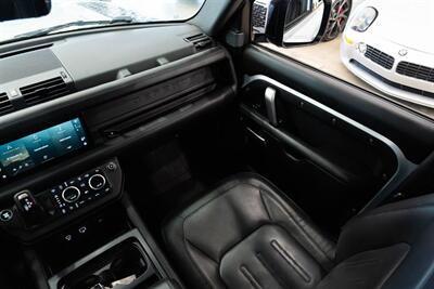 2021 Land Rover Defender X-Dynamic HSE - Photo 12 - Gladstone, OR 97027