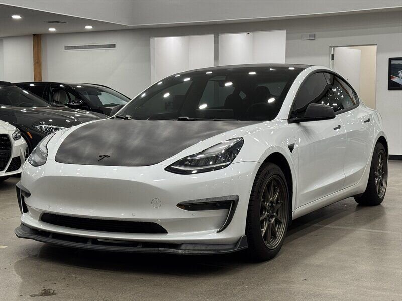 2019 Tesla Model 3 Mid Range