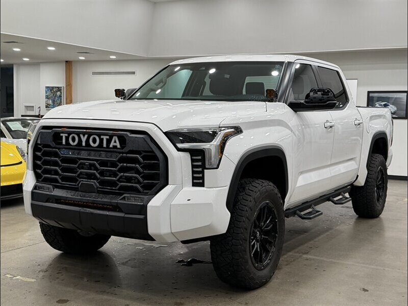 2024 Toyota Tundra SR5 CrewMax   - Photo 1 - Gladstone, OR 97027