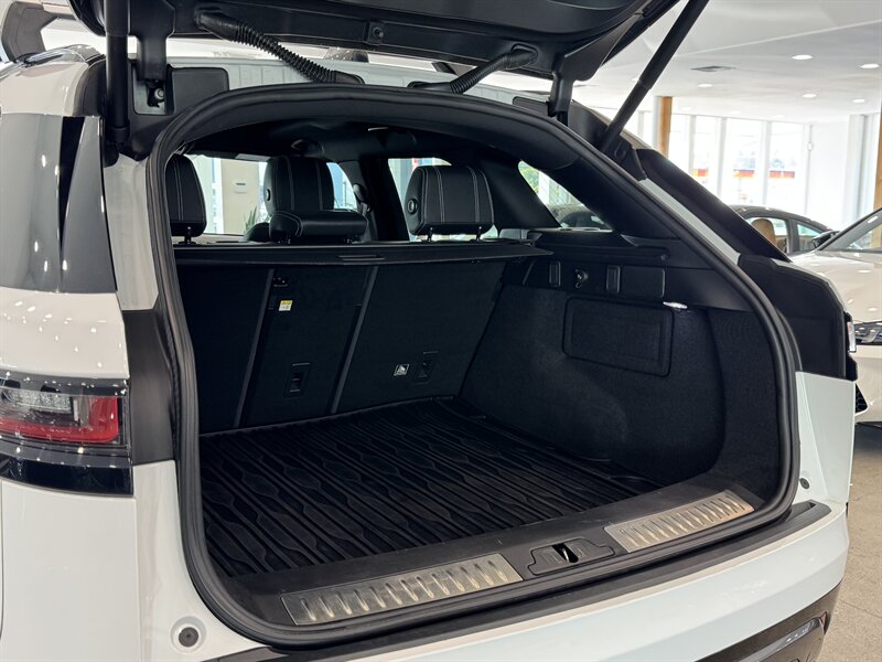 2018 Land Rover Range Rover Velar R-Dynamic SE photo 43