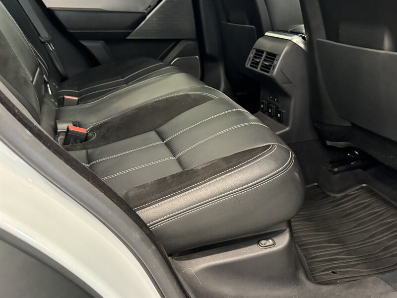 2018 Land Rover Range Rover Velar R-Dynamic SE photo 26