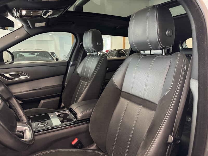 2018 Land Rover Range Rover Velar R-Dynamic SE photo 18