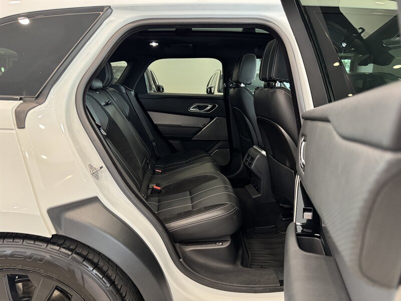 2018 Land Rover Range Rover Velar R-Dynamic SE photo 10