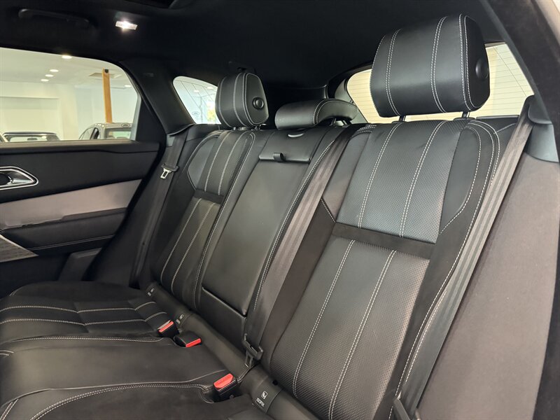 2018 Land Rover Range Rover Velar R-Dynamic SE photo 21