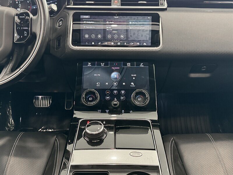 2018 Land Rover Range Rover Velar R-Dynamic SE photo 36