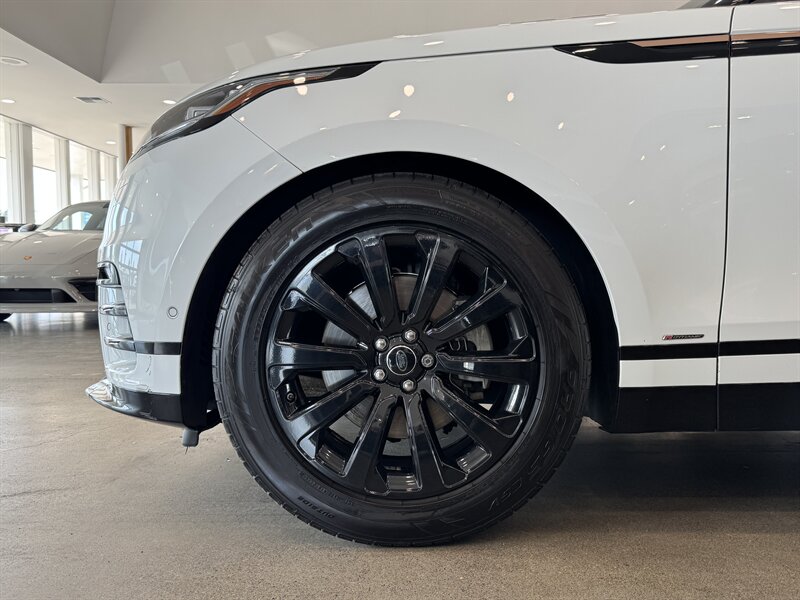 2018 Land Rover Range Rover Velar R-Dynamic SE photo 44