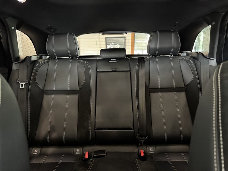 2018 Land Rover Range Rover Velar R-Dynamic SE photo 11