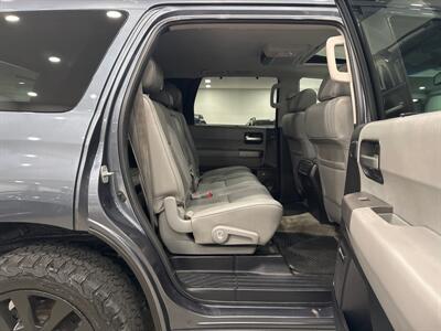 2010 Toyota Sequoia Limited   - Photo 12 - Gladstone, OR 97027