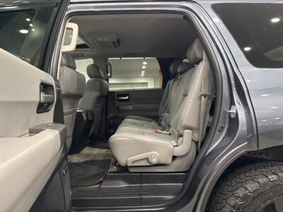 2010 Toyota Sequoia Limited   - Photo 10 - Gladstone, OR 97027