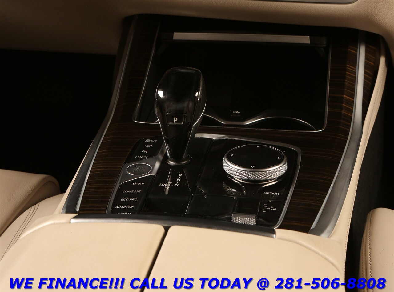 2020 BMW X7 2020 xDrive40i INDIVIDUAL AWD HUD PANO ADAPT 7PASS   - Photo 27 - Houston, TX 77031