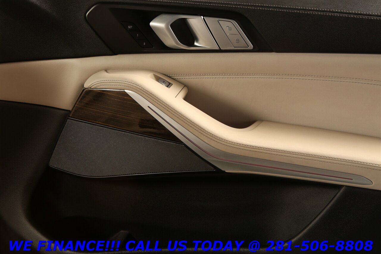 2020 BMW X7 2020 xDrive40i INDIVIDUAL AWD HUD PANO ADAPT 7PASS   - Photo 29 - Houston, TX 77031