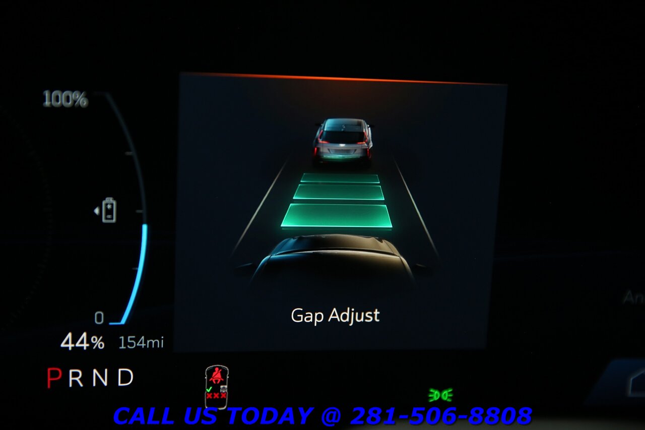 2024 Cadillac LYRIQ 2024 Tech CARPLAY PANO ADAPT 15K MLS!! - Photo 17 - Houston, TX 77031