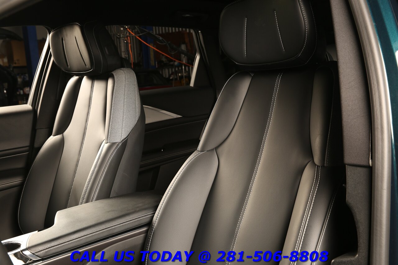 2024 Cadillac LYRIQ 2024 Tech CARPLAY PANO ADAPT 15K MLS!! - Photo 13 - Houston, TX 77031