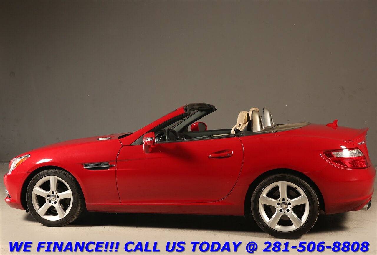 2012 Mercedes-Benz 2012 SLK250 NAV HEATSEAT HARMAN 17 "ALLOYS - Photo 5 - Houston, TX 77031