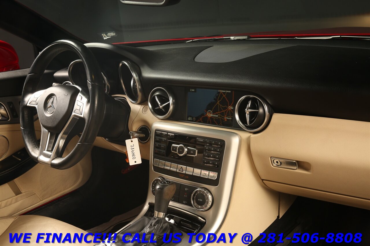 2012 Mercedes-Benz 2012 SLK250 NAV HEATSEAT HARMAN 17 "ALLOYS - Photo 18 - Houston, TX 77031