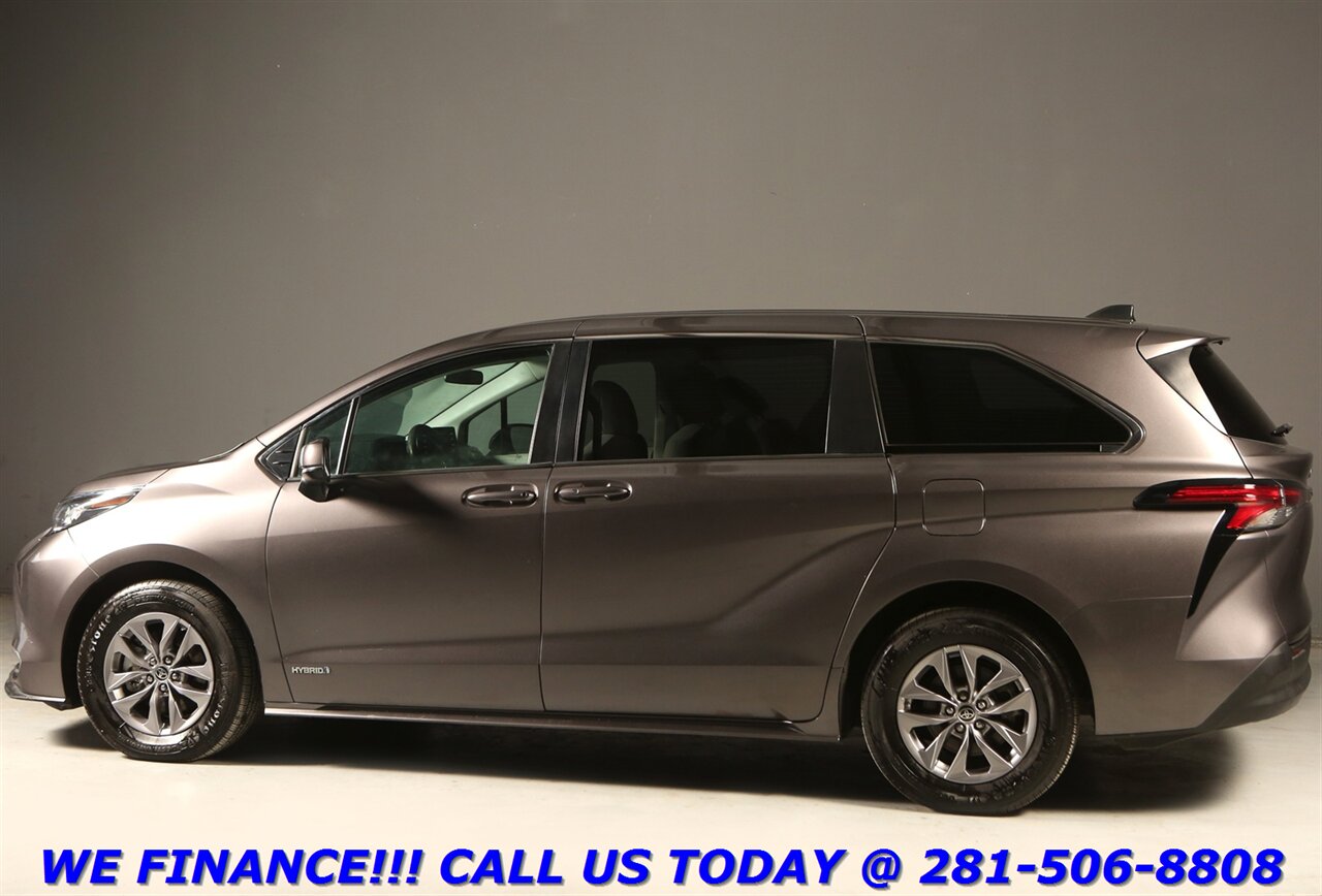 2021 Toyota Sienna 2021 AWD LE HYBRID 8PASS CAMERA BLUETOOTH WOOD 79K   - Photo 4 - Houston, TX 77031