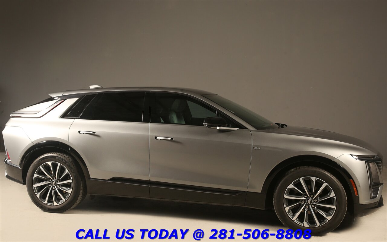 2024 Cadillac LYRIQ 2024 Sport NAV PANO ADAPTDRIVE BLISHEATSEAT 35K Mi - Photo 7 - Houston, TX 77031